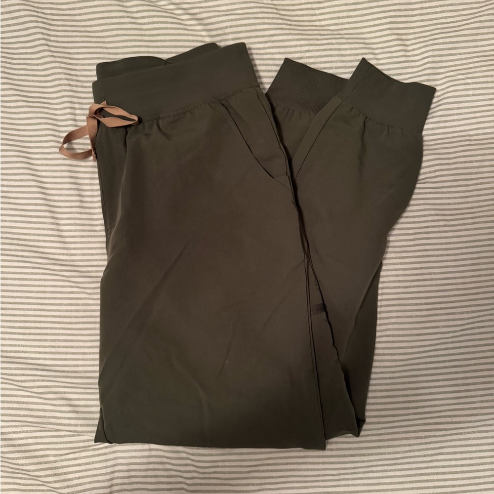 FIGS Moss Jogger Scrub Pants